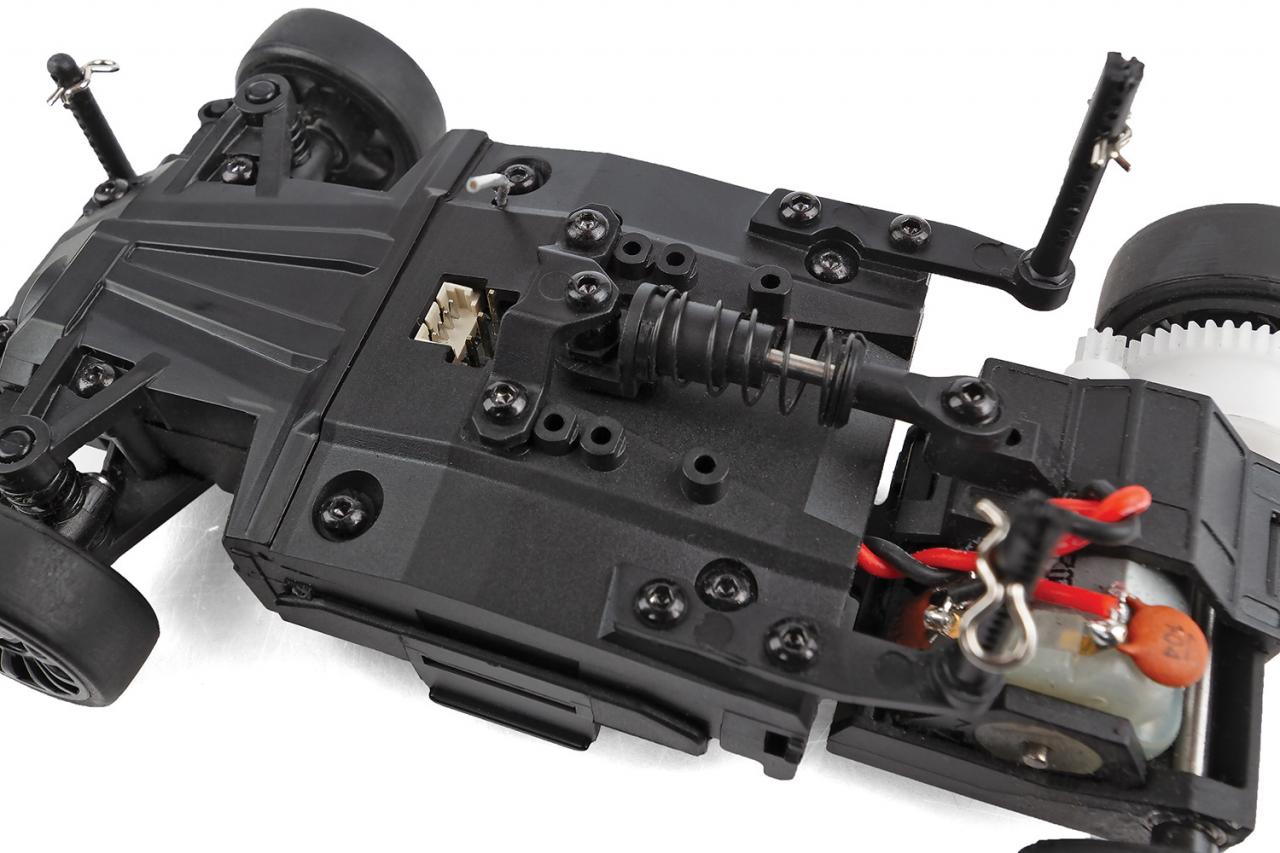 Team Associated: SR27 Nissan Z RTR