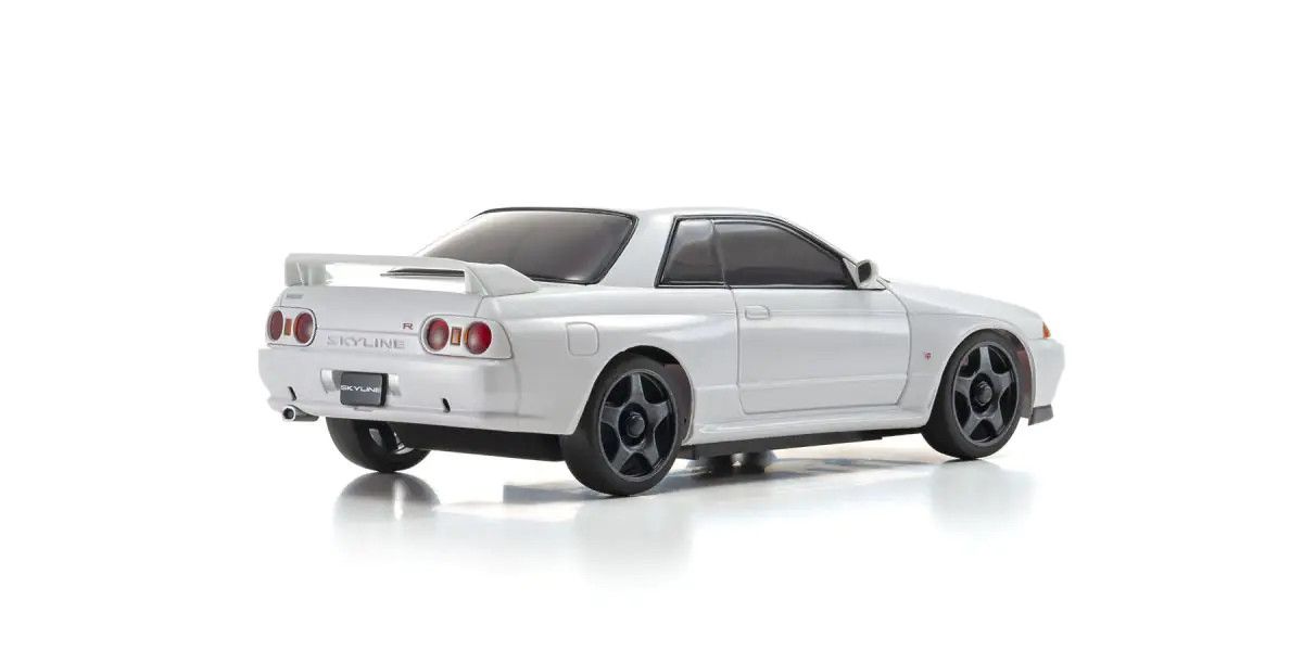 Kyosho: Nissan Skyline GT-R N1 Version (R32) White – Hobby